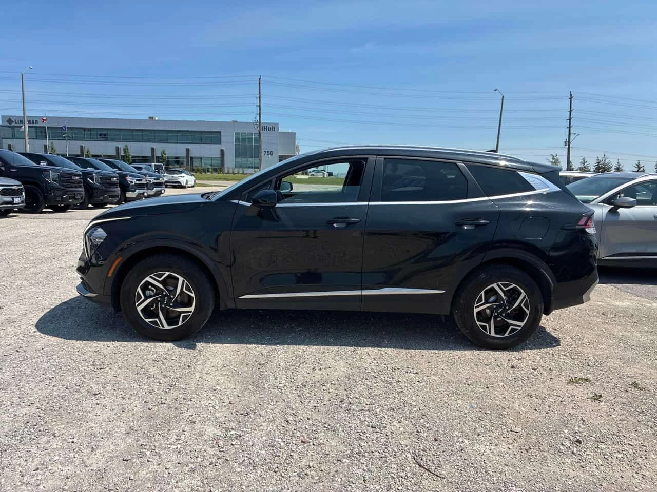 Kia Sportage * AWD * ЛИЦЕНЗИРАН ДИЛЪР * CARFAX, снимка 2 - Автомобили и джипове - 55641903