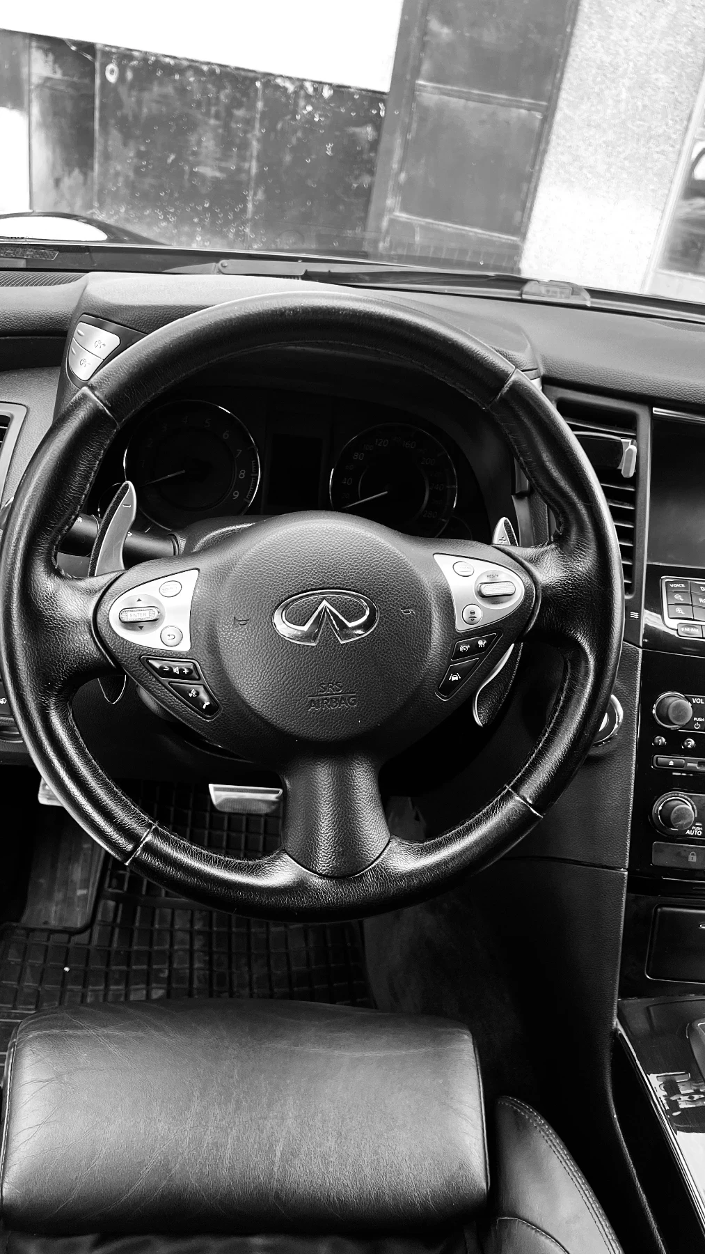 Infiniti QX70 s, снимка 12 - Автомобили и джипове - 55982297
