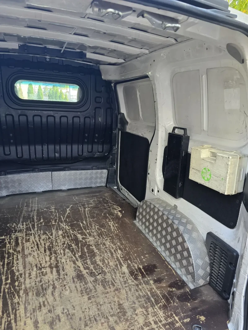 Nissan NV200 Nv200, снимка 10 - Бусове и автобуси - 48411500