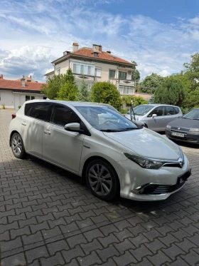 Toyota Auris, снимка 1