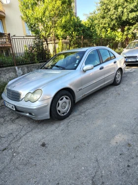 ������ Mercedes-Benz 230