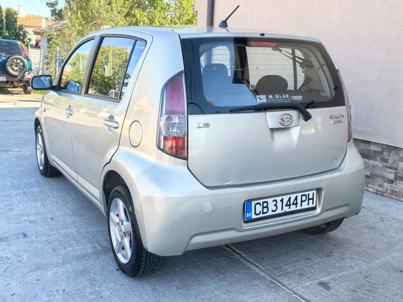 Daihatsu Sirion 1.3 Бензин 4x4 , снимка 6 - Автомобили и джипове - 47868004