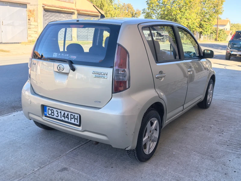 Daihatsu Sirion 1.3 Бензин 4x4 , снимка 4 - Автомобили и джипове - 47868004