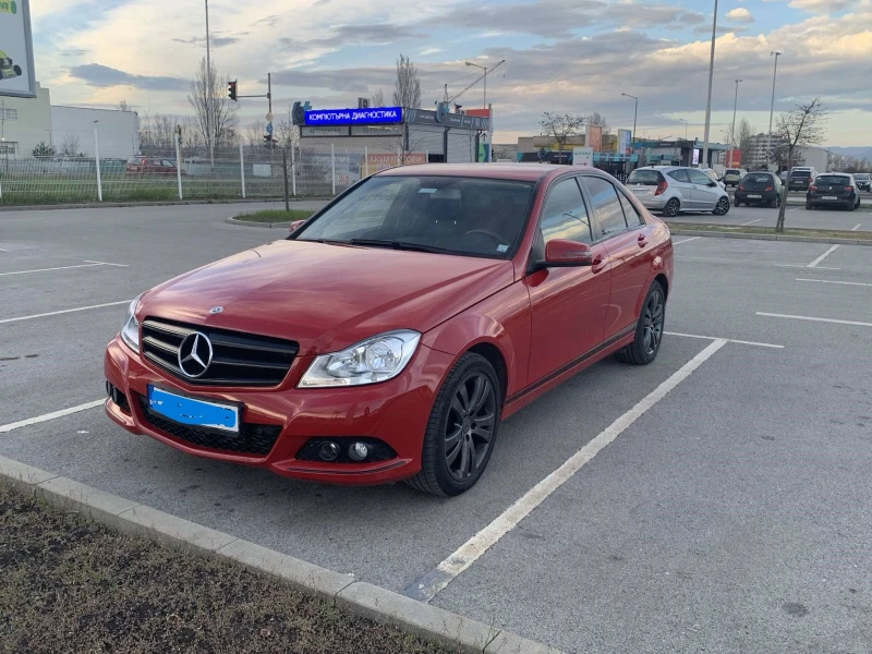 Mercedes-Benz C 220, снимка 2 - Автомобили и джипове - 48312551