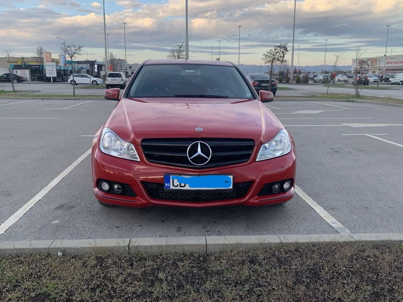 Mercedes-Benz C 220, снимка 1 - Автомобили и джипове - 48312551