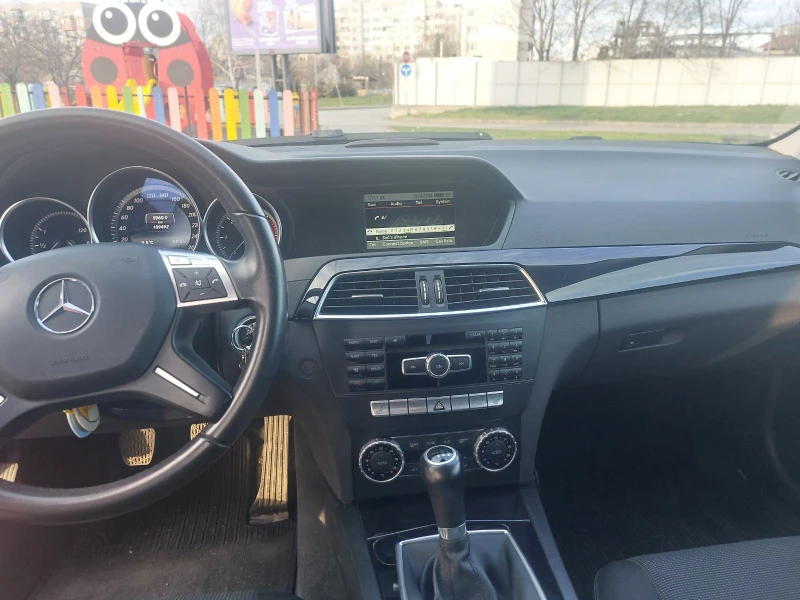 Mercedes-Benz C 220, снимка 8 - Автомобили и джипове - 48312551