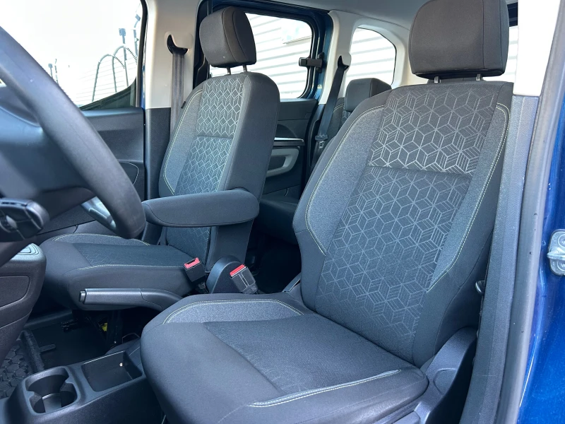 Peugeot Rifter 2020* БЕНЗИН* НОВ* * , снимка 13 - Автомобили и джипове - 51066980