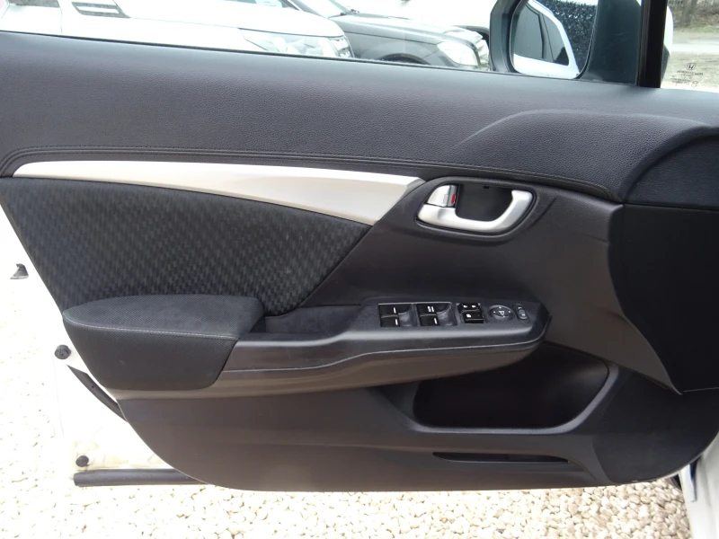 Honda Civic 1.8vvti, снимка 8 - Автомобили и джипове - 53294836