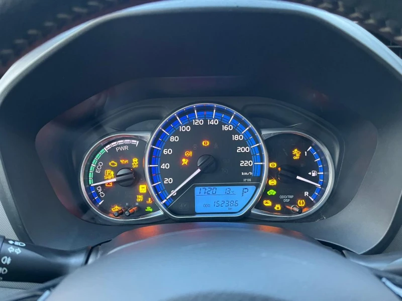 Toyota Yaris Hybrid - New Face - Style - ПЕРФЕКТНА, снимка 14 - Автомобили и джипове - 53395636