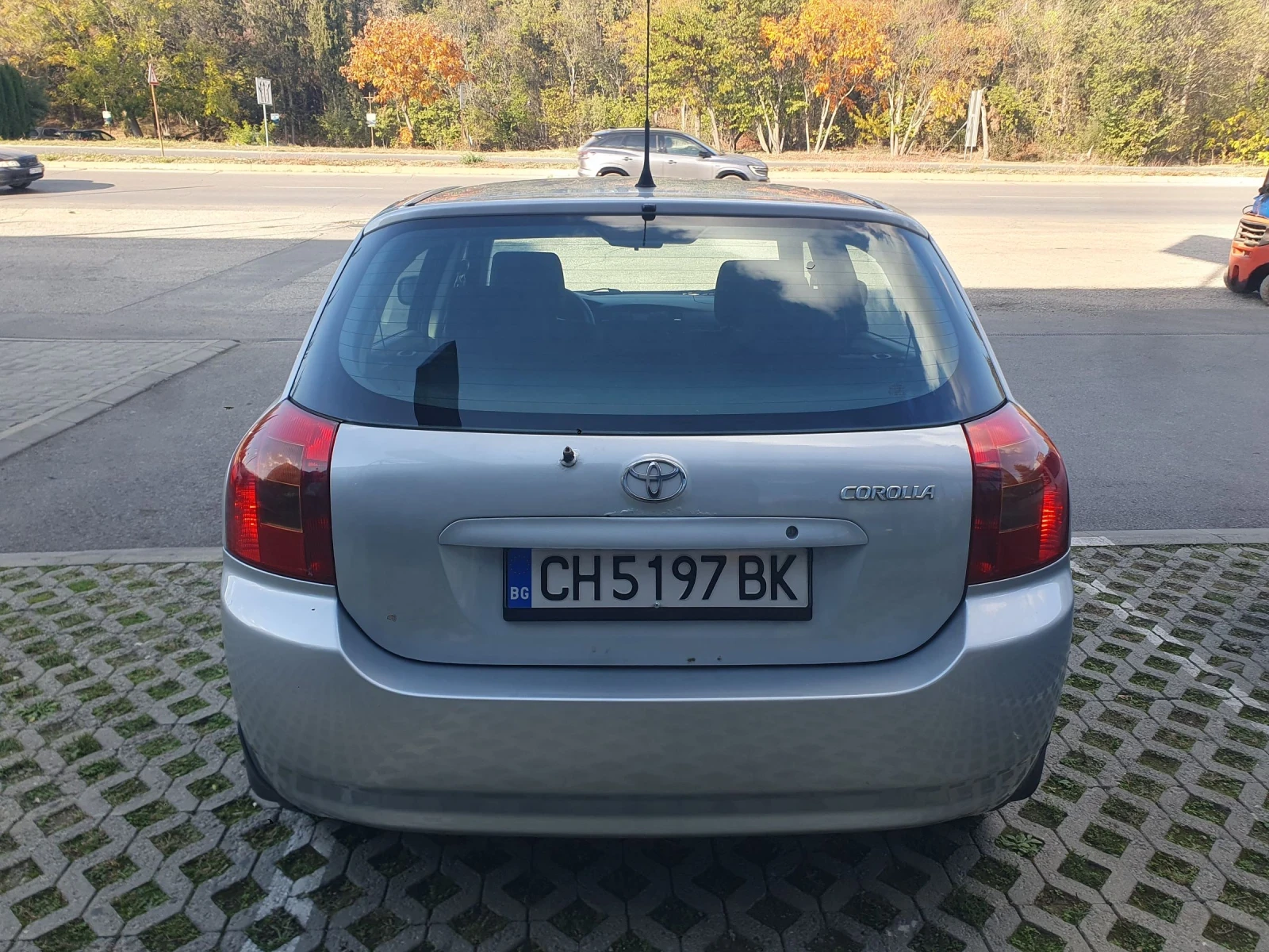 Toyota Corolla 2, 0 tdi 90 hp - изображение 5