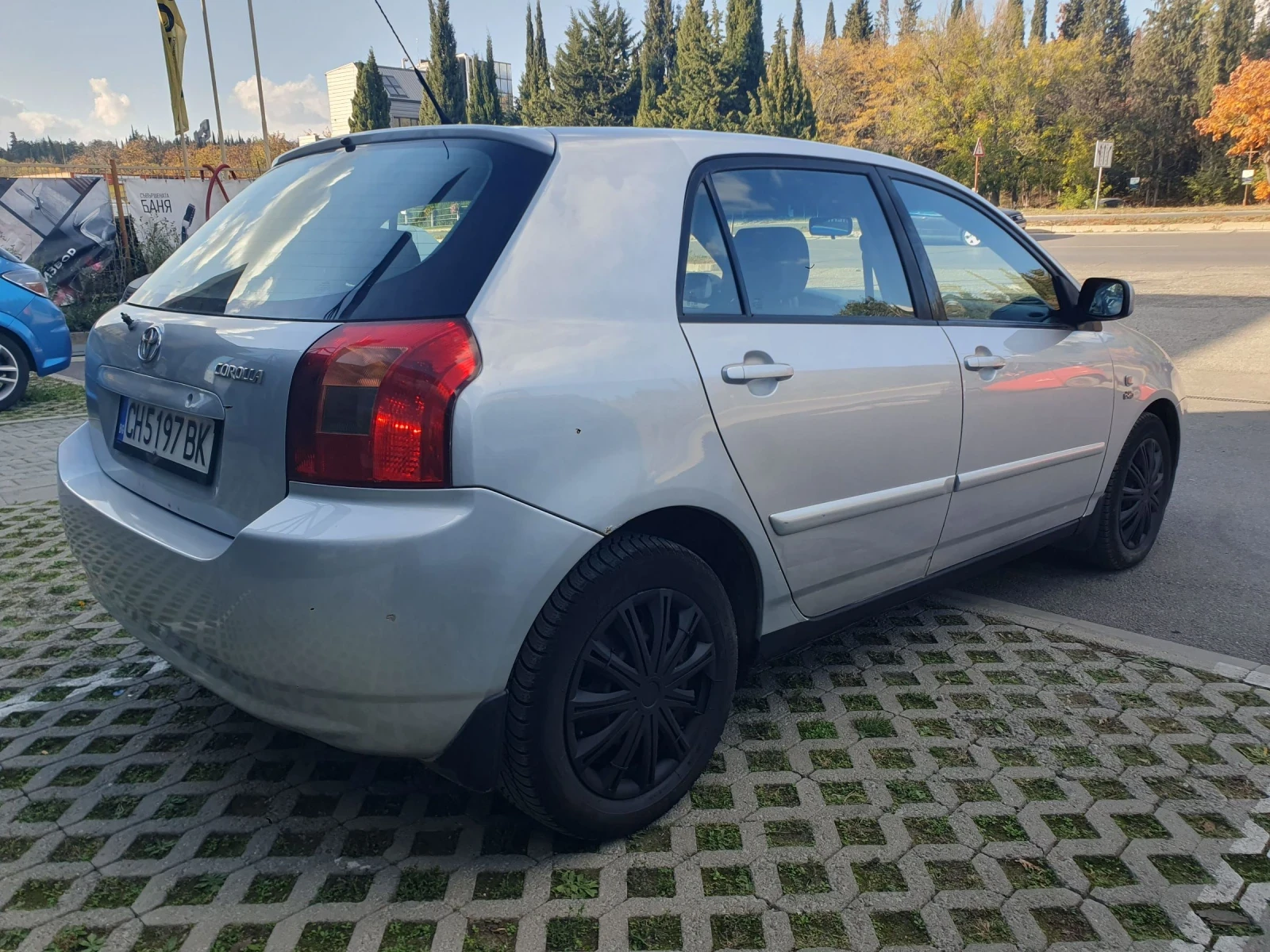 Toyota Corolla 2, 0 tdi 90 hp - изображение 4