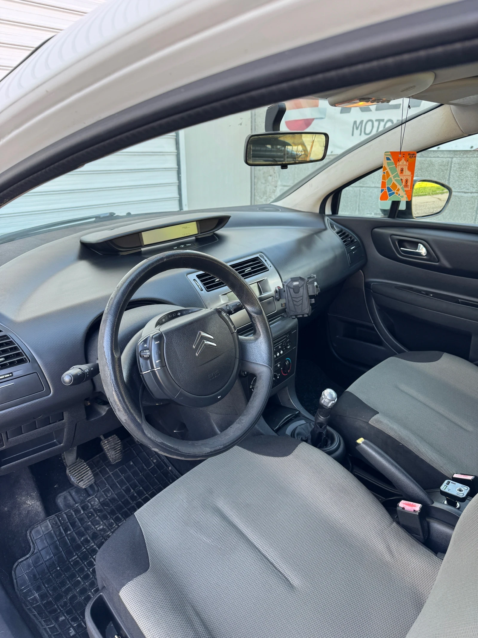 Citroen C4 1.6 HDI - изображение 7