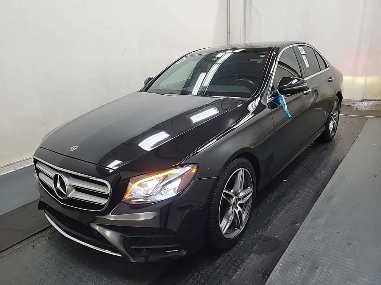 Mercedes-Benz E 300 * 4MATIC Sedan * ��������� * ������� * �������� | Mobile.bg � ����������� 1