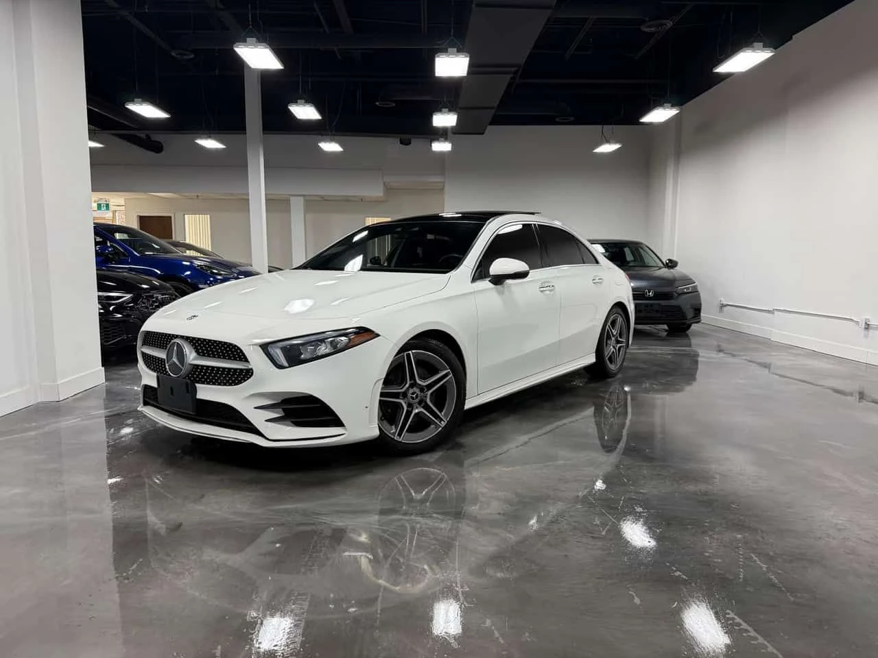 Mercedes-Benz A 220 * CARFAX * ДИСТРОНИК* ДВА КЛЮЧА* 