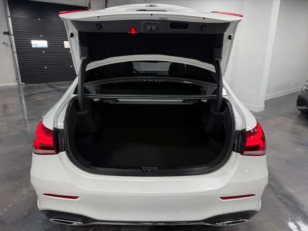 Mercedes-Benz A 220 * CARFAX * ДИСТРОНИК* ДВА КЛЮЧА* , снимка 15 - Автомобили и джипове - 53712316