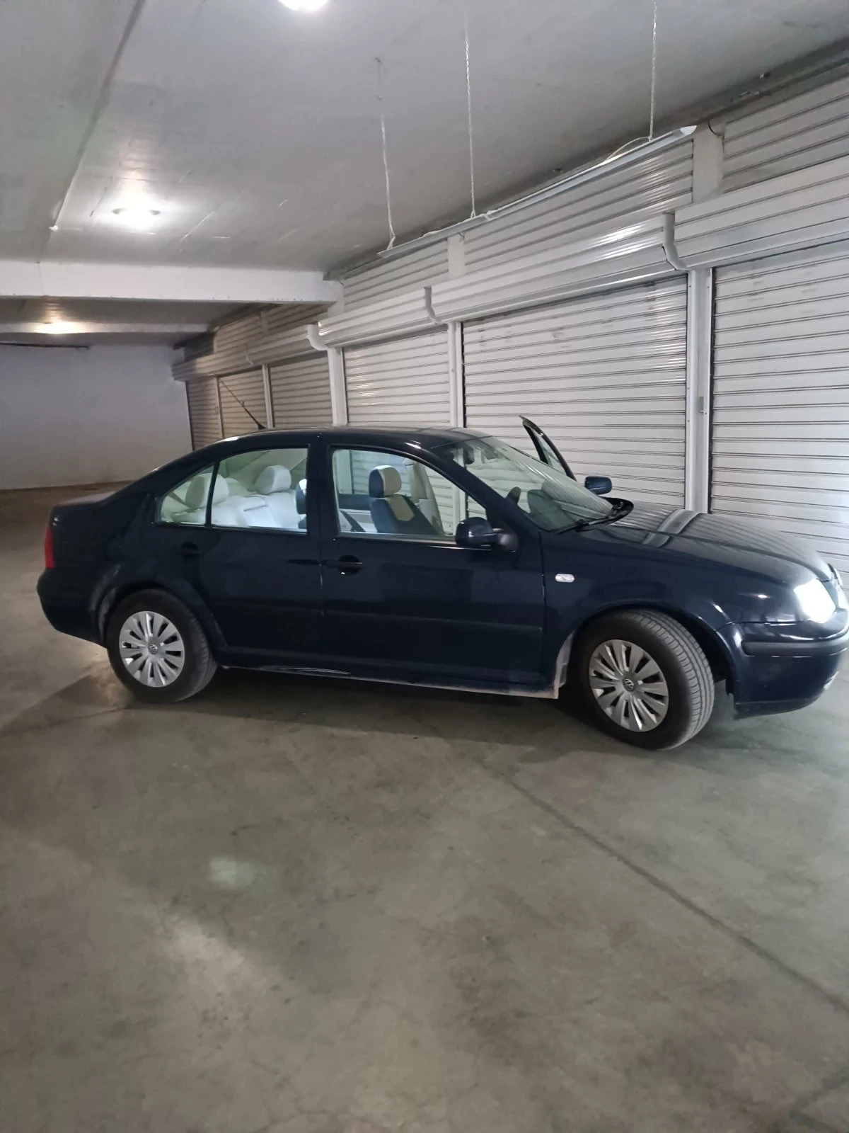 VW Bora, снимка 2 - Автомобили и джипове - 54193576