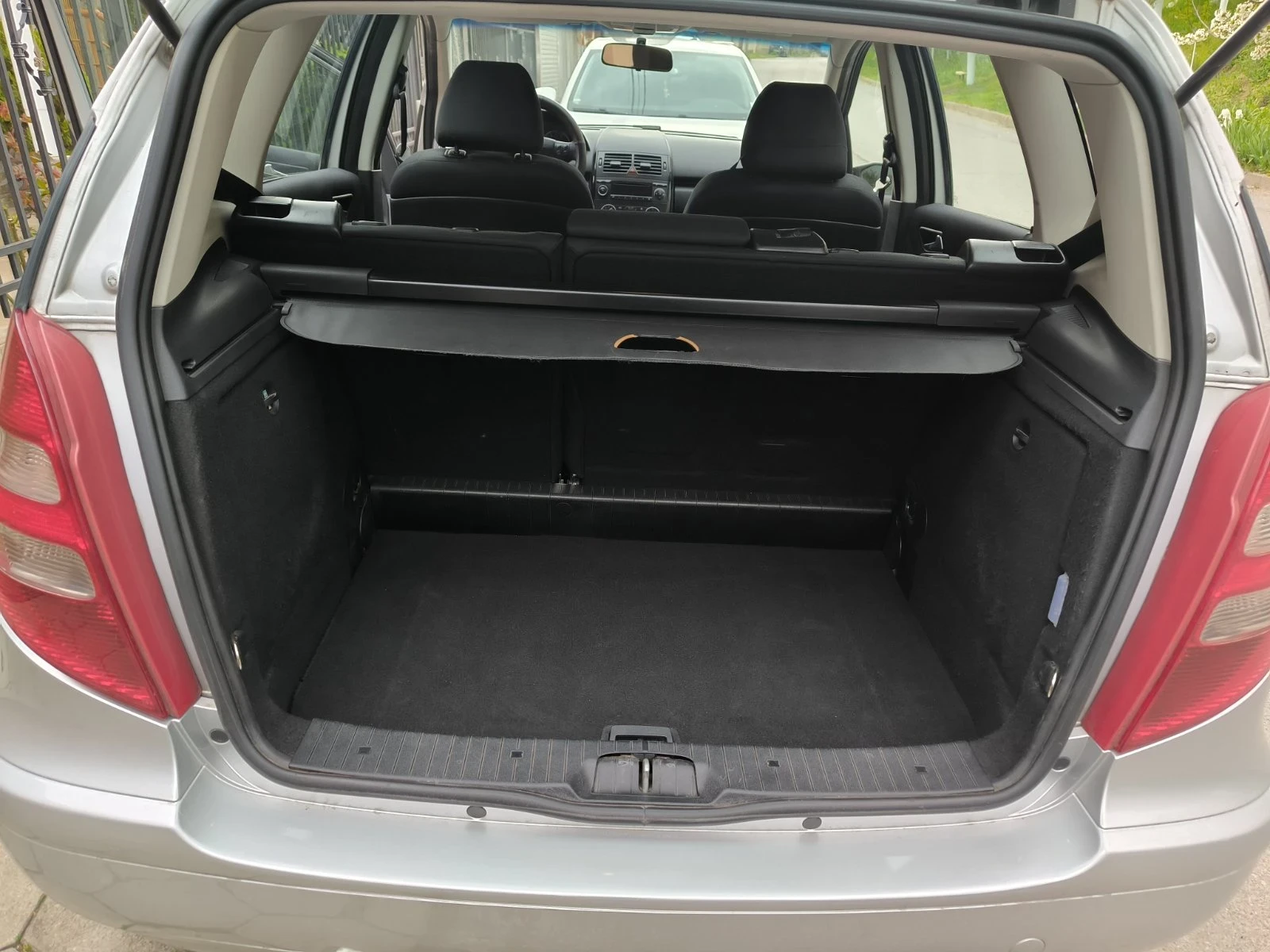 Mercedes-Benz A 180, снимка 11 - Автомобили и джипове - 54286701