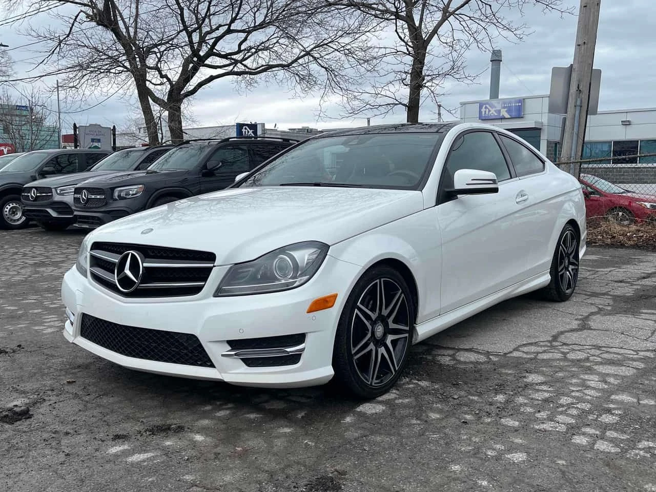 Mercedes-Benz C 350 HARMAN KARDON| PANO| KEYLESS| 2 КЛЮЧА