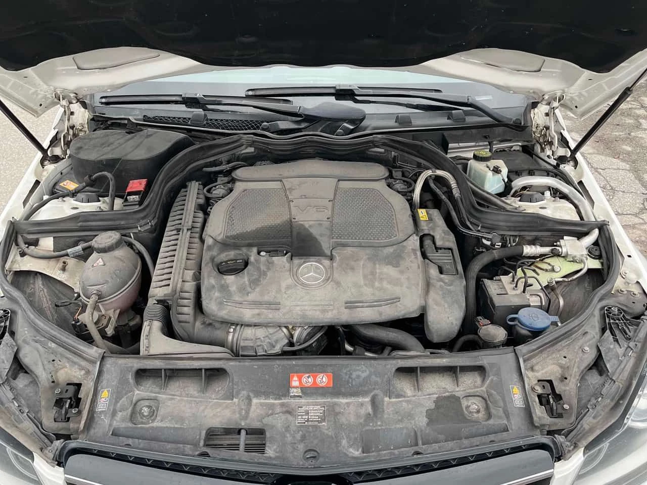 Mercedes-Benz C 350 HARMAN KARDON| PANO| KEYLESS| 2 КЛЮЧА, снимка 13 - Автомобили и джипове - 54387459
