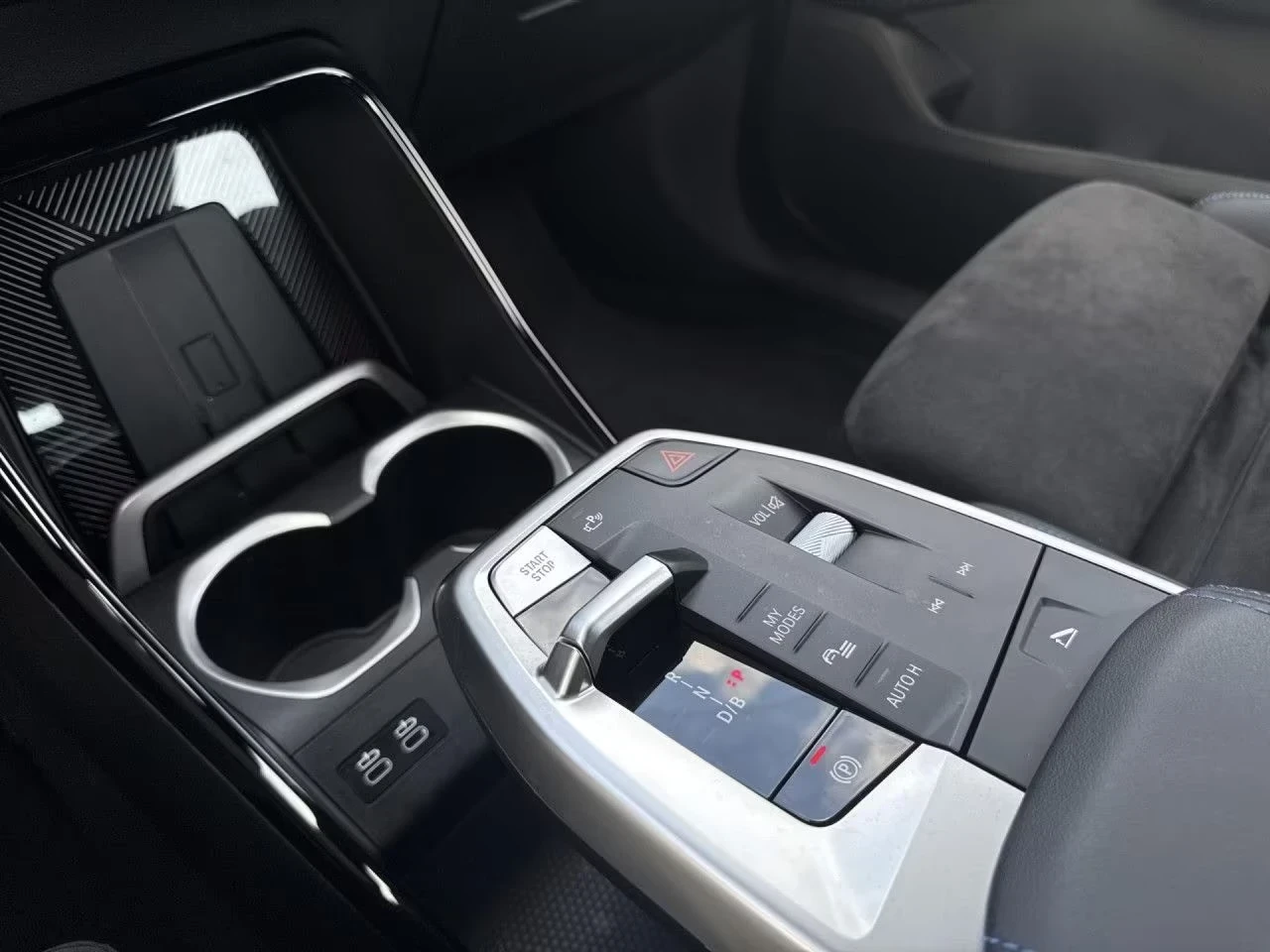 BMW iX2 eDrive20 M-Sport Ad.LED DISTR Heated Seats Keyless | Mobile.bg � ����������� 7