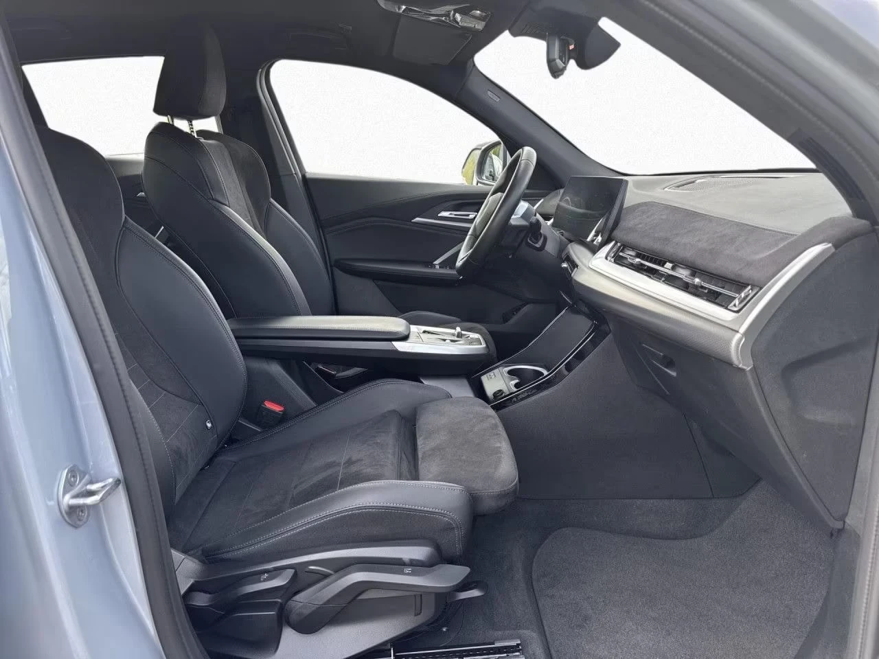 BMW iX2 eDrive20 M-Sport Ad.LED DISTR Heated Seats Keyless | Mobile.bg � ����������� 9