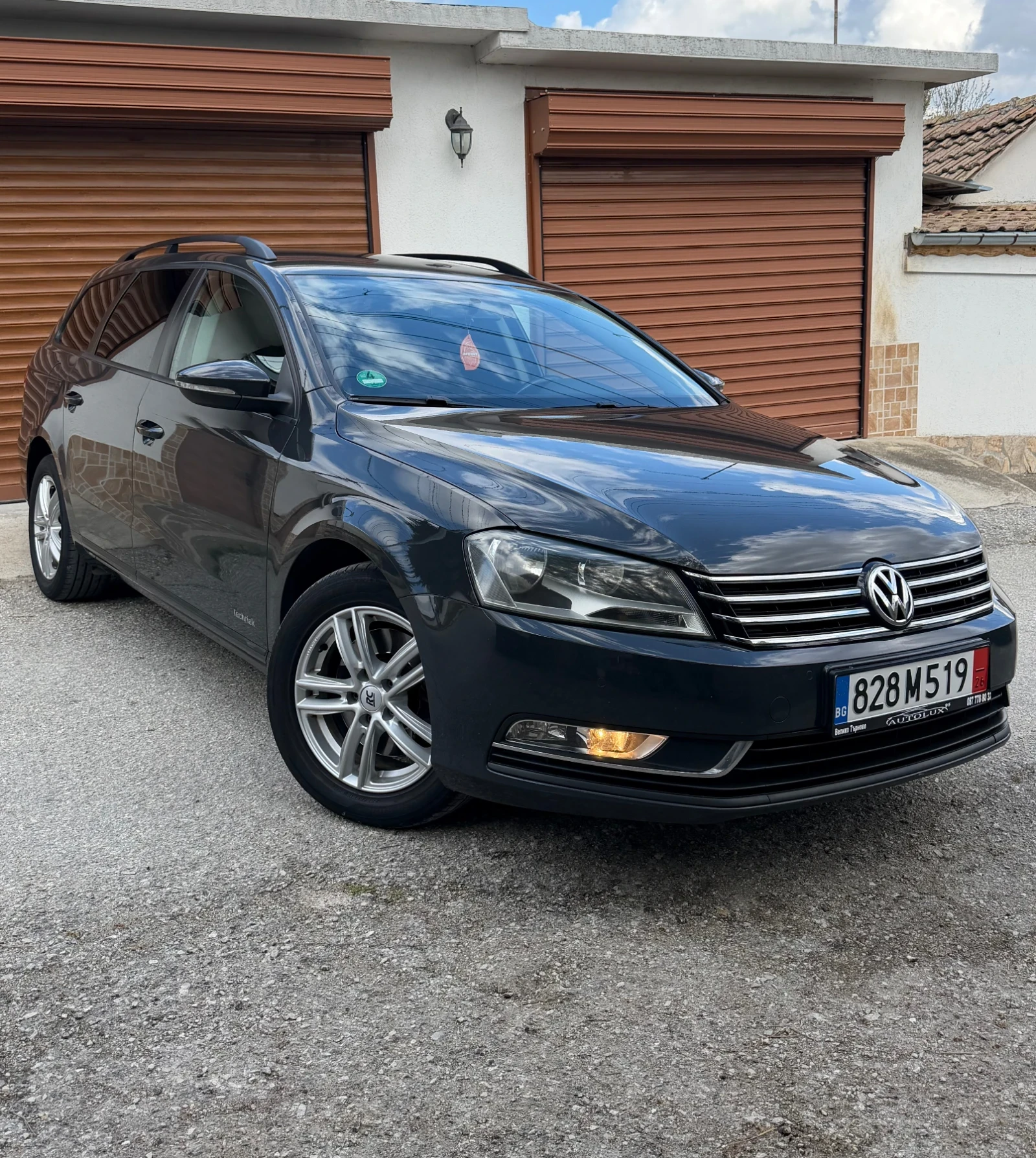 VW Passat 1.6 TDI , снимка 3 - Автомобили и джипове - 54592295