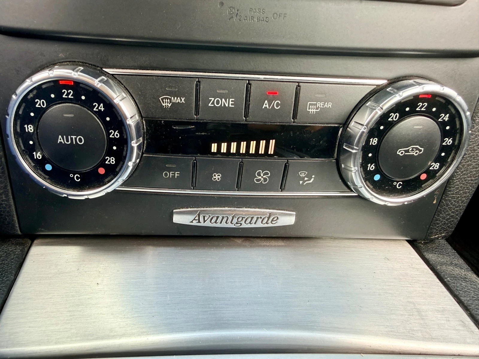 Mercedes-Benz C 220 AVANТGARDЕ;PDC;NAVI;AUTOMATIC, снимка 14 - Автомобили и джипове - 54672746