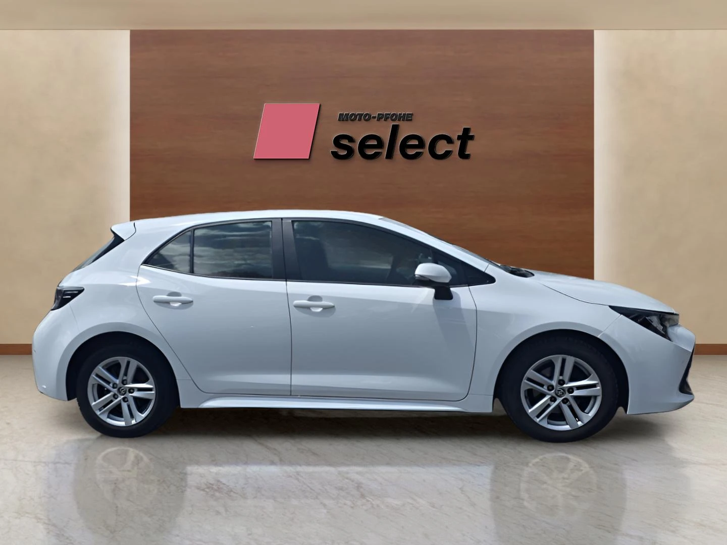 Toyota Corolla 1.2, снимка 4 - Автомобили и джипове - 54756025