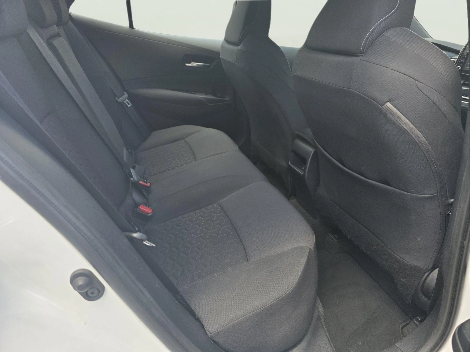 Toyota Corolla 1.2, снимка 10 - Автомобили и джипове - 54756025