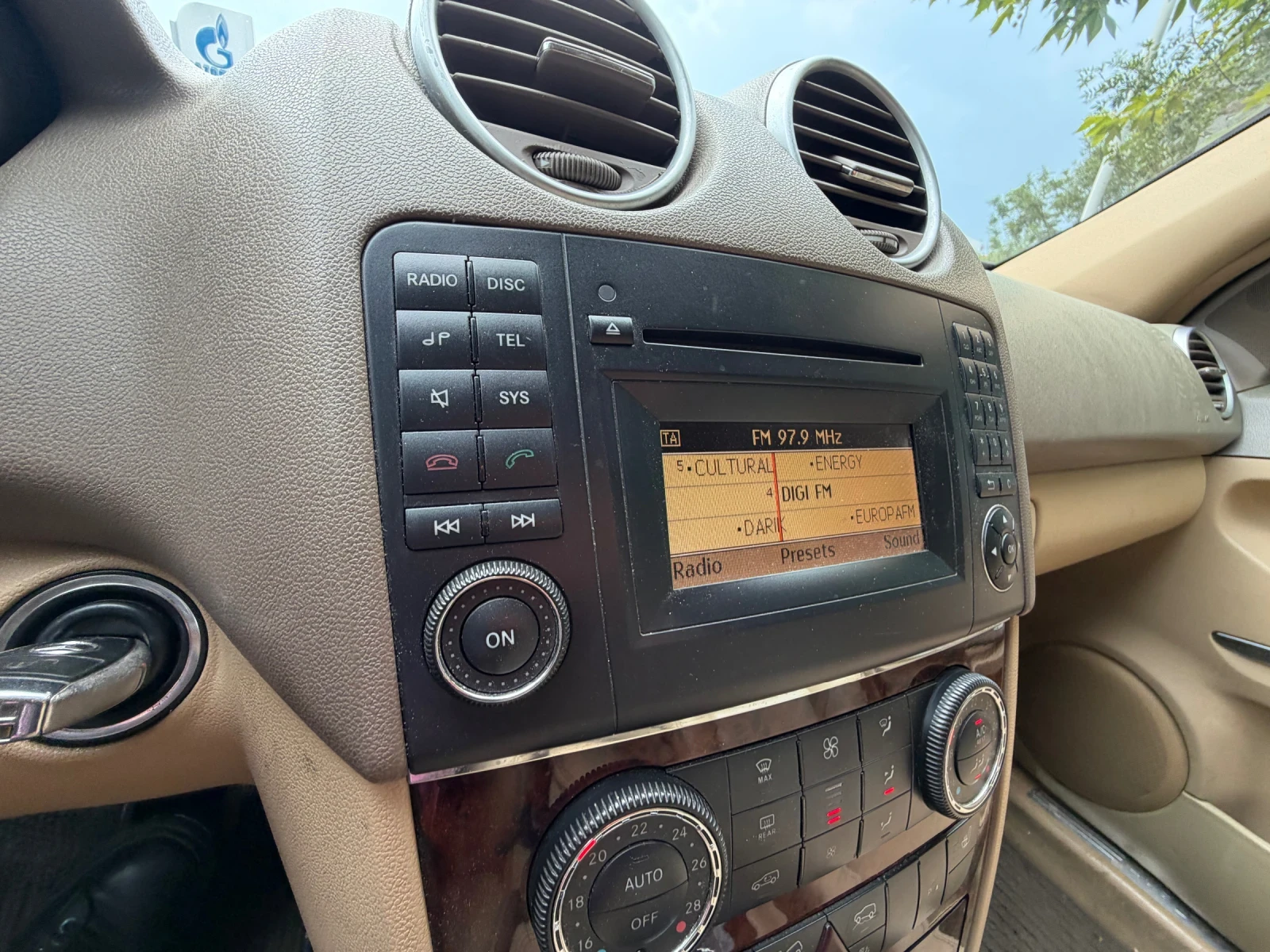 Mercedes-Benz ML 350 FACE* ПРУЖИНИ* ЕВРО5* LED, снимка 9 - Автомобили и джипове - 54972734