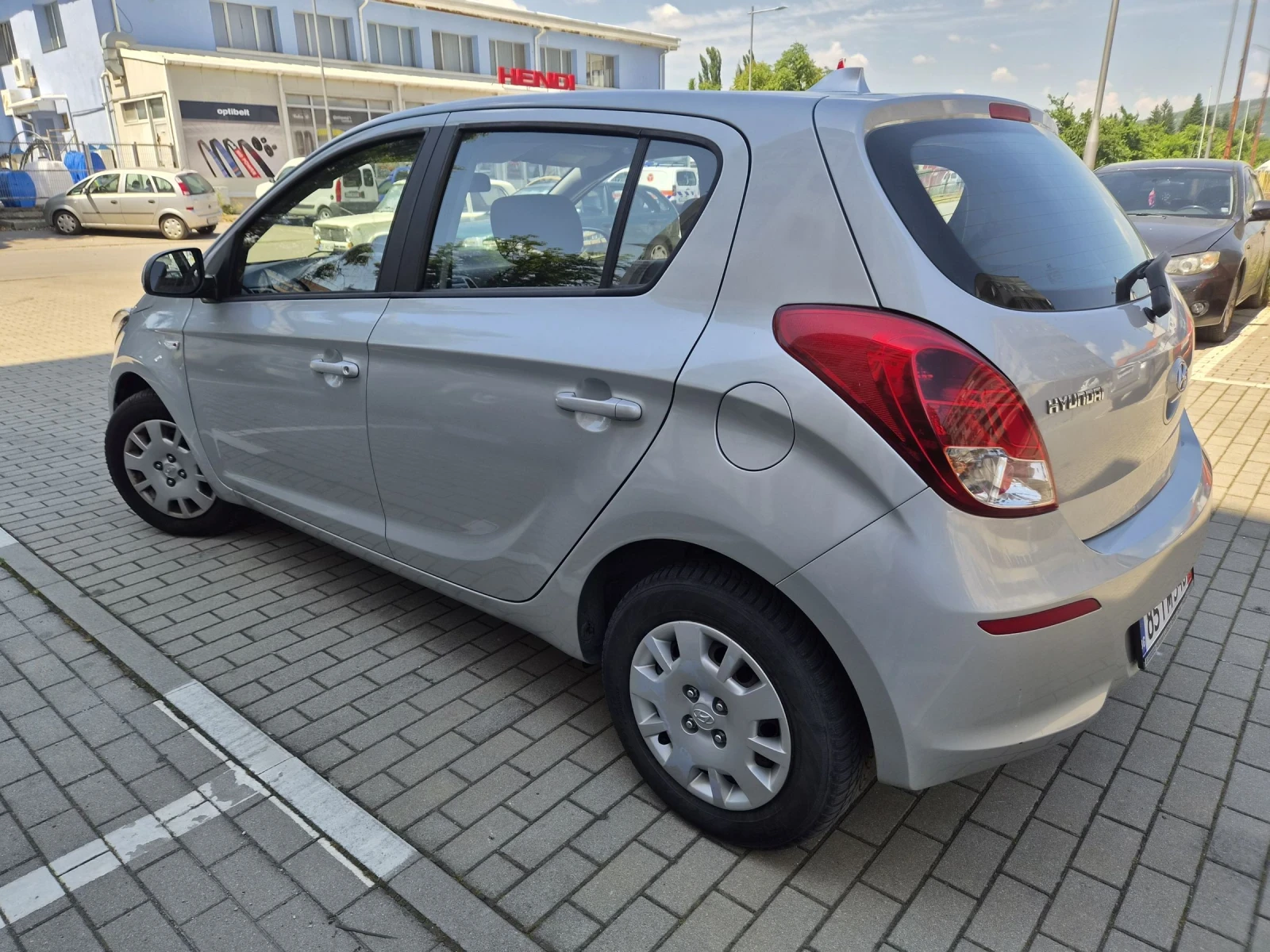 Hyundai I20 1.25 80к.с, снимка 8 - Автомобили и джипове - 55101165