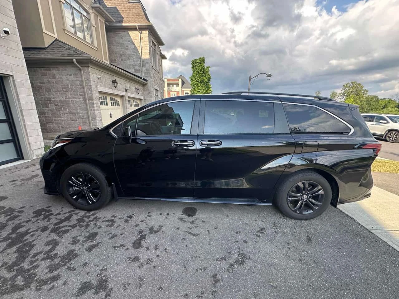 Toyota Sienna XSE 7 Passenger AWD  CARFAX, снимка 2 - Автомобили и джипове - 55162001