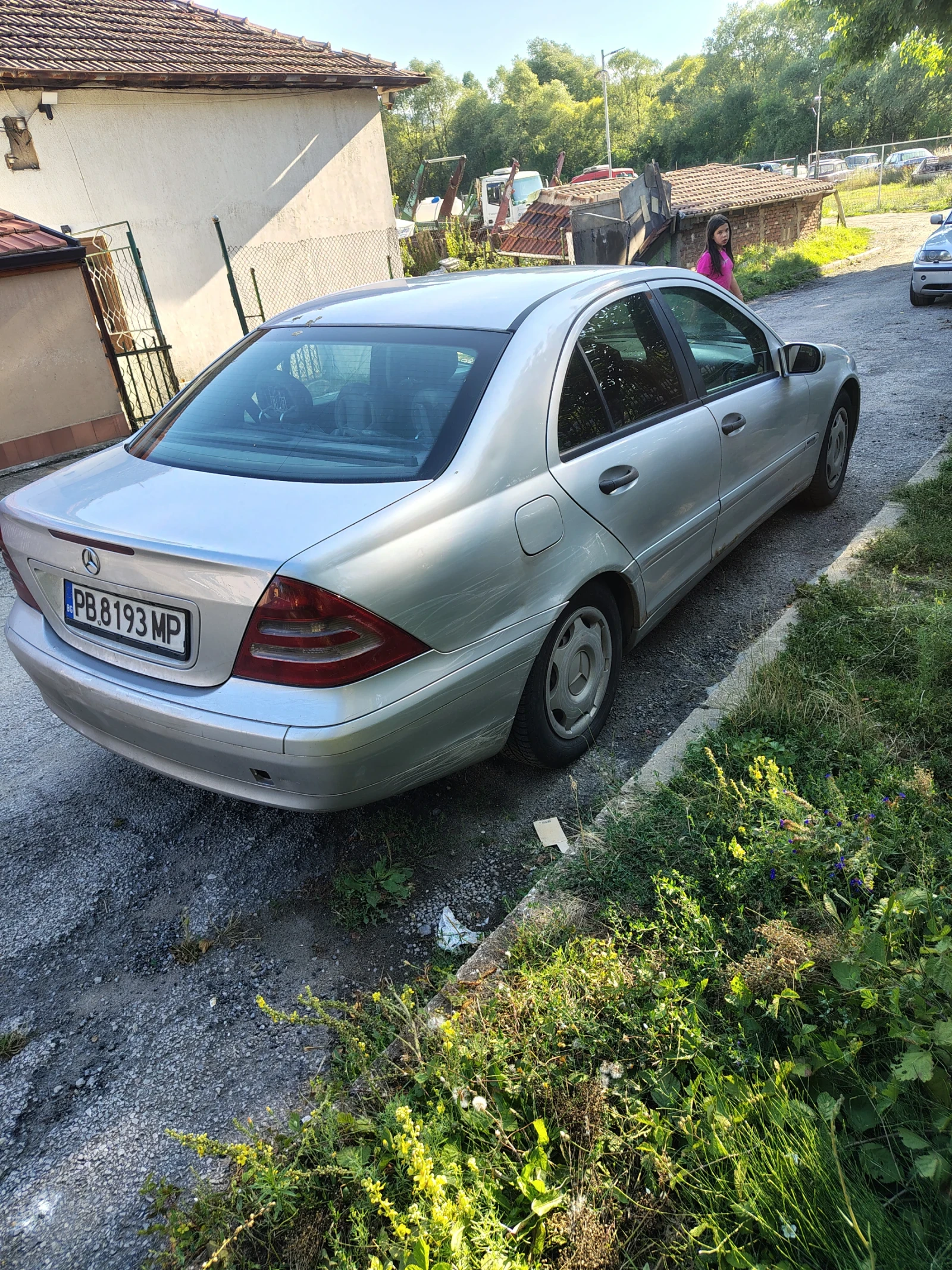 Mercedes-Benz 230, снимка 3 - Автомобили и джипове - 55466870