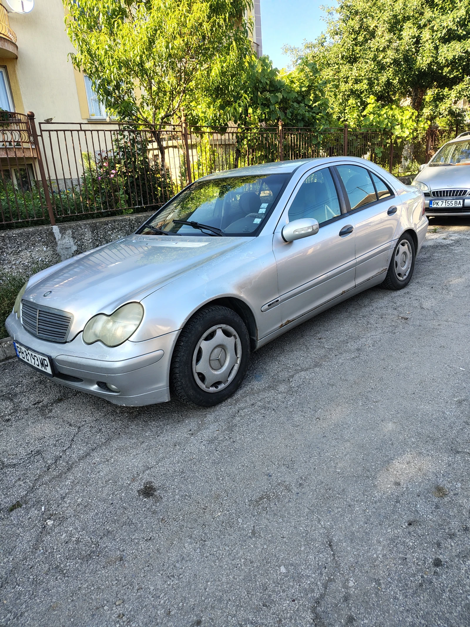 Mercedes-Benz 230