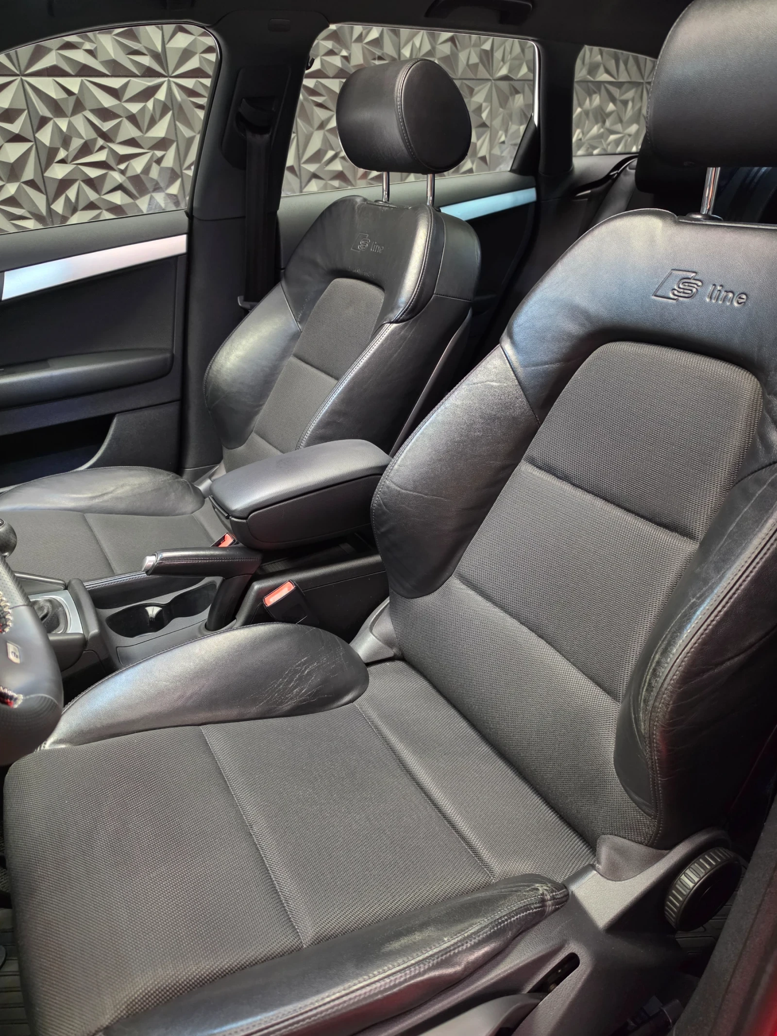 Audi A3 1.9TDI* 105к.с* S-LINE* ПАНОРАМА* ОБСЛУЖЕН* ТЕМПОМ, снимка 11 - Автомобили и джипове - 55476830