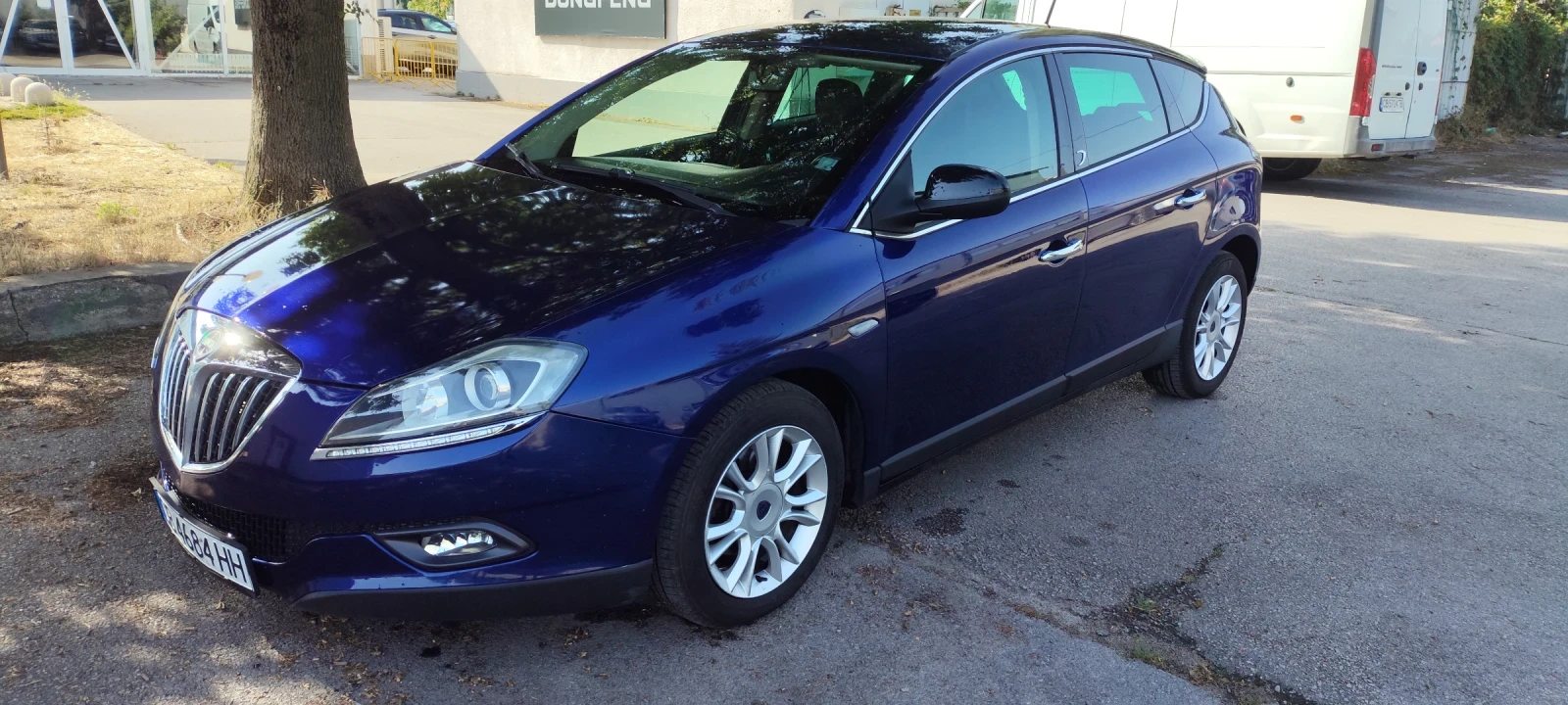 Lancia Delta 1.6 Multijet, снимка 3 - Автомобили и джипове - 55873527