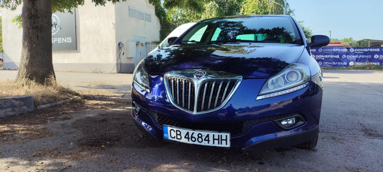 Lancia Delta 1.6 Multijet, снимка 2 - Автомобили и джипове - 55873527
