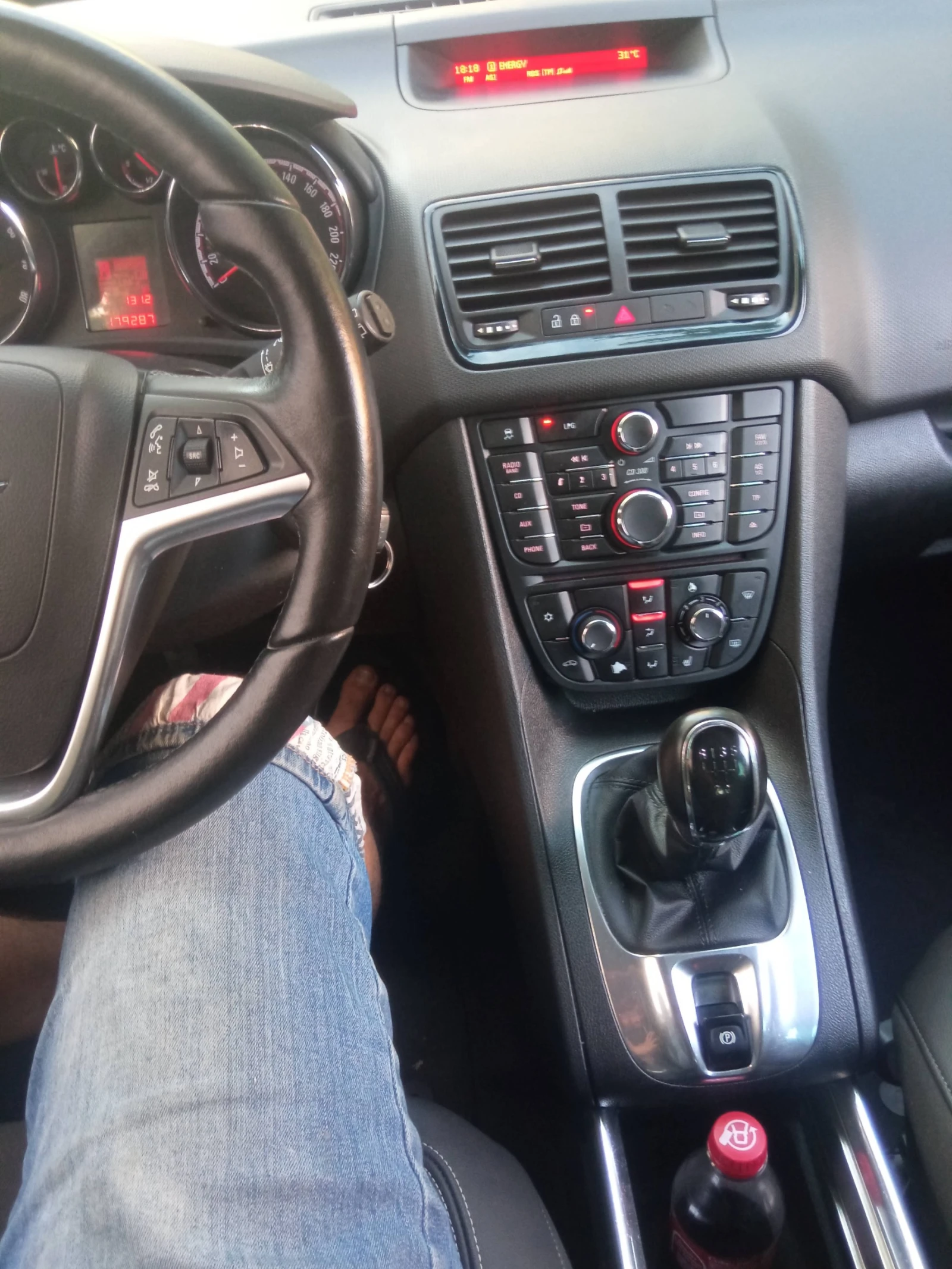 Opel Meriva 1.4i газ, снимка 2 - Автомобили и джипове - 56132228