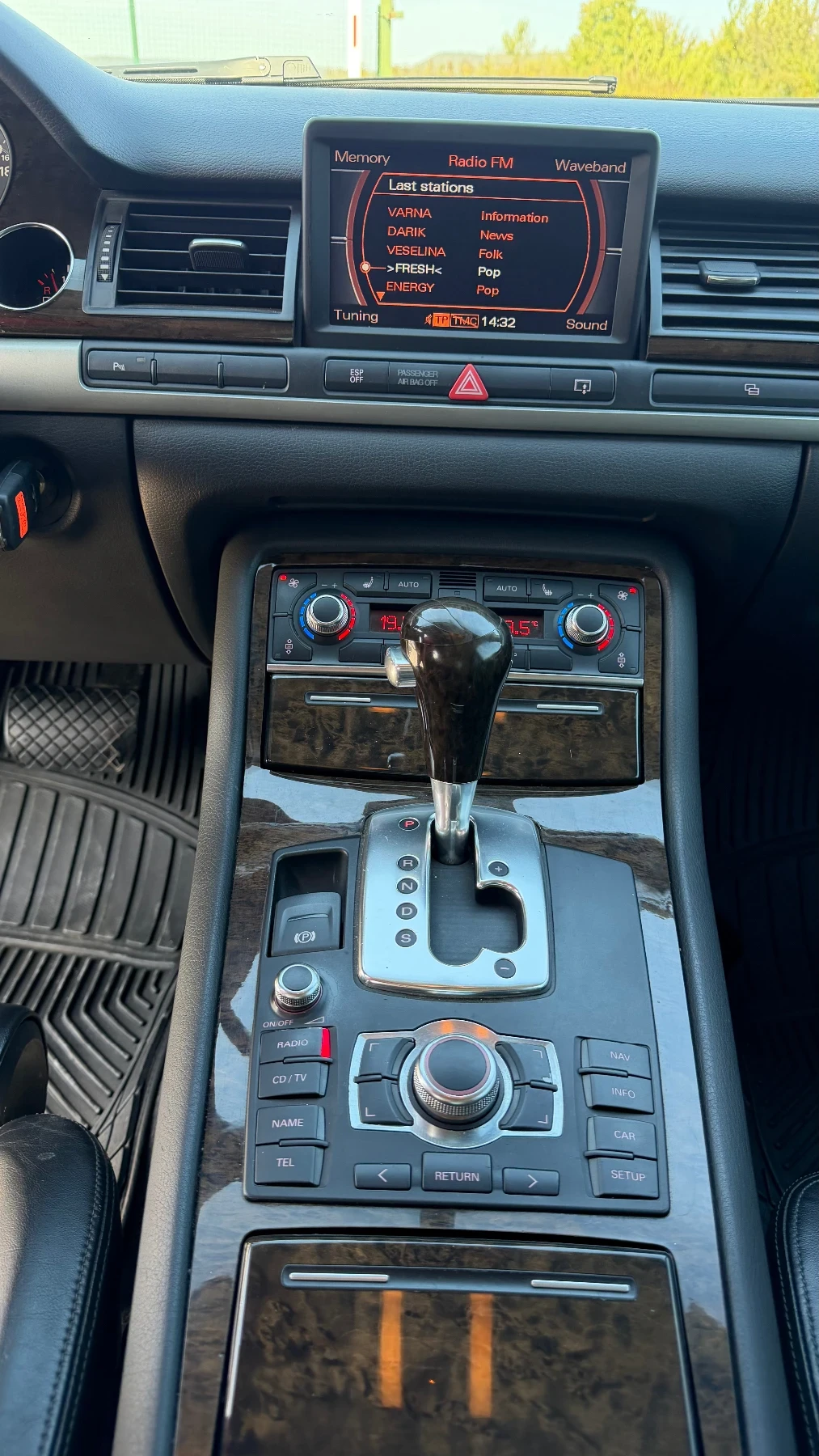 Audi A8 3.0TDI БАРТЕР ЛИЗИНГ, снимка 9 - Автомобили и джипове - 56480279