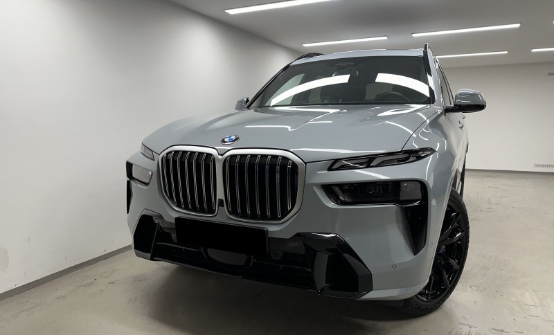 BMW X7 40d M-Sport Pro = Executive Drive Pro= Гаранция, снимка 1 - Автомобили и джипове - 46385359