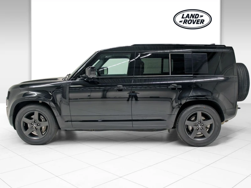Land Rover Defender 110 D300 X-Dynamic SE, снимка 3 - Автомобили и джипове - 52292352