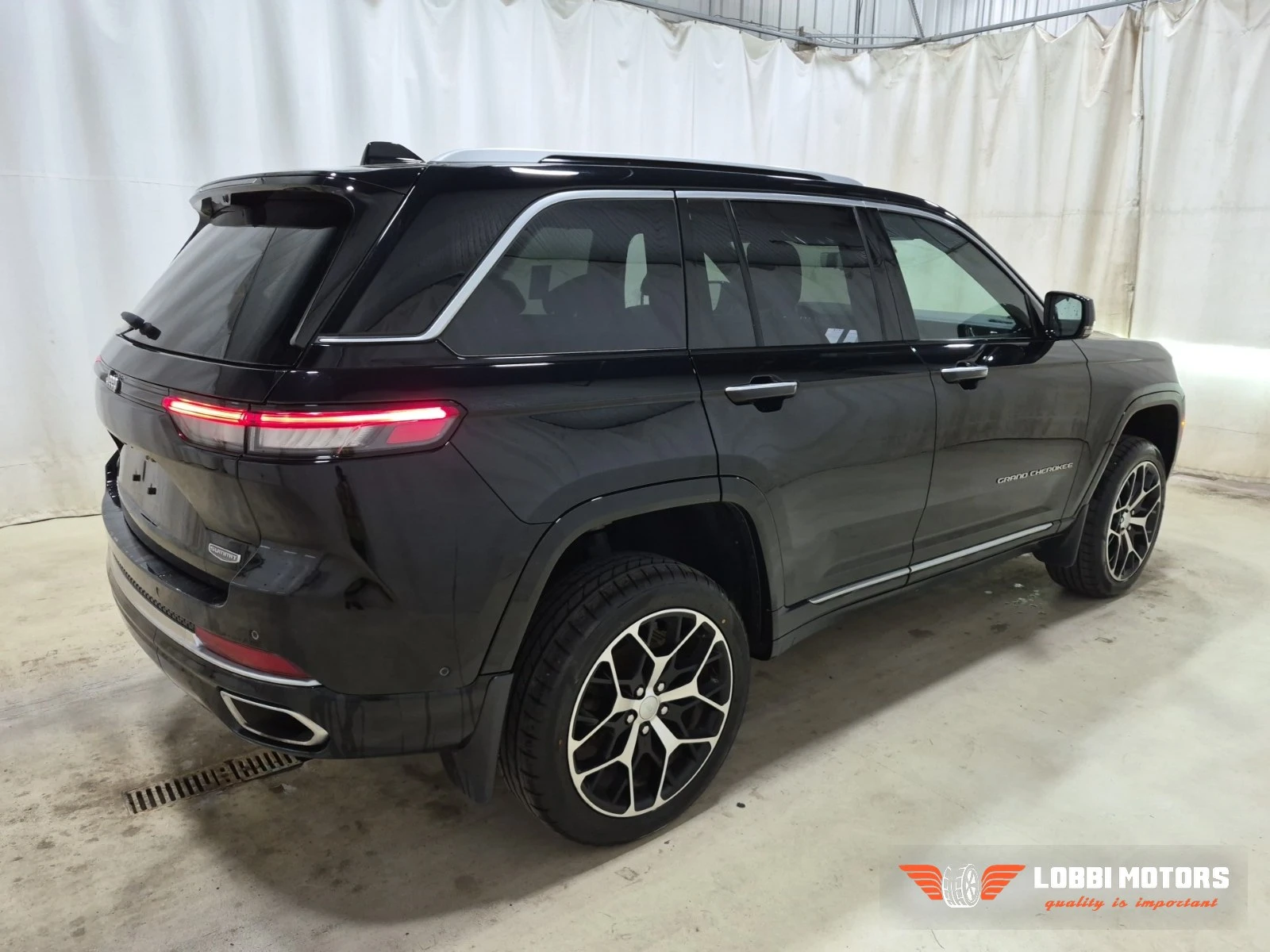 Jeep Grand cherokee, снимка 3 - Автомобили и джипове - 55955794
