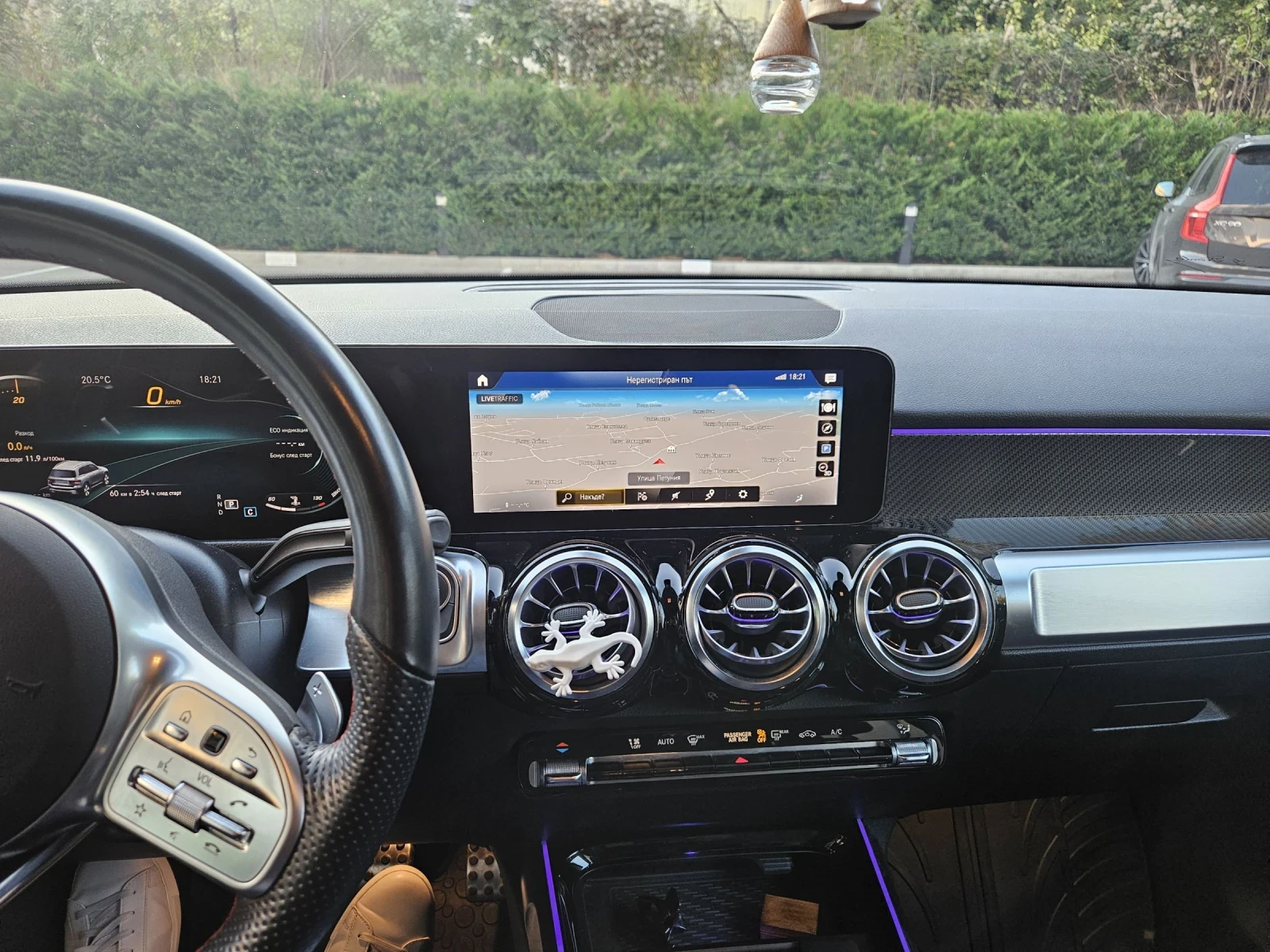Mercedes-Benz GLB 200, снимка 3 - Автомобили и джипове - 56305149