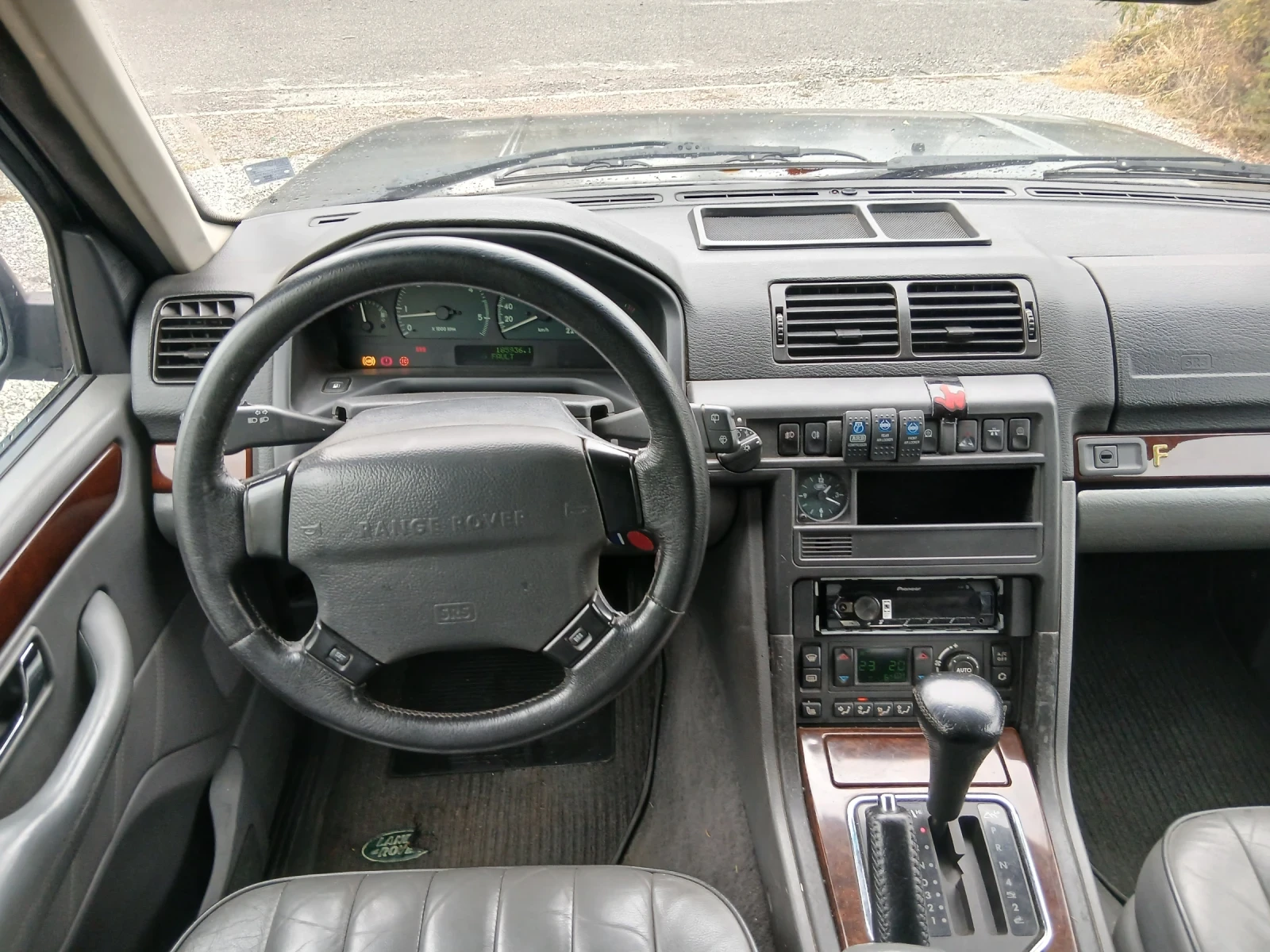 Land Rover Range rover 2.5 DSE, снимка 10 - Автомобили и джипове - 56494944