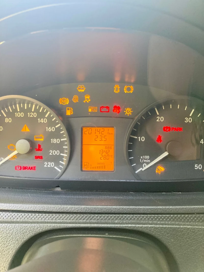 Mercedes-Benz Vito 113 cdi, снимка 13 - Бусове и автобуси - 52591402