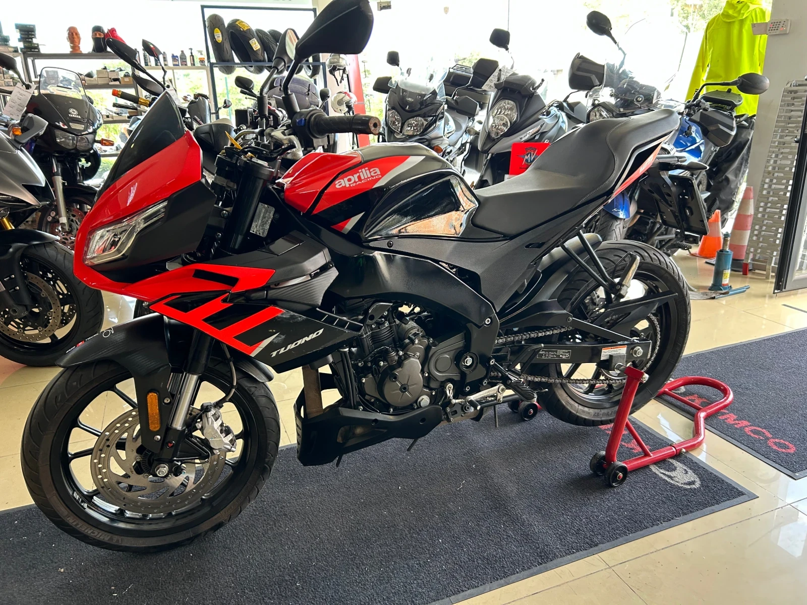 Aprilia Tuono TUONO 125 - изображение 7