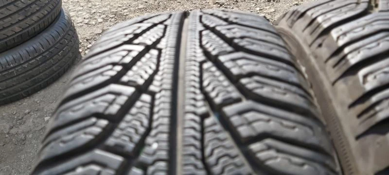 Гуми Зимни 185/60R15, снимка 5 - Гуми и джанти - 30920384