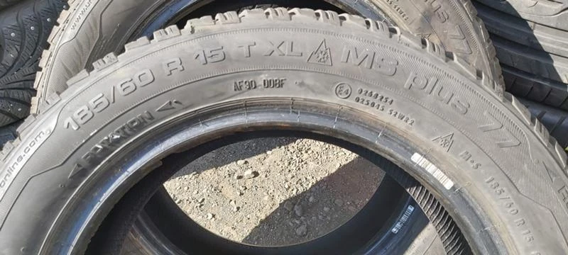 Гуми Зимни 185/60R15, снимка 7 - Гуми и джанти - 30920384