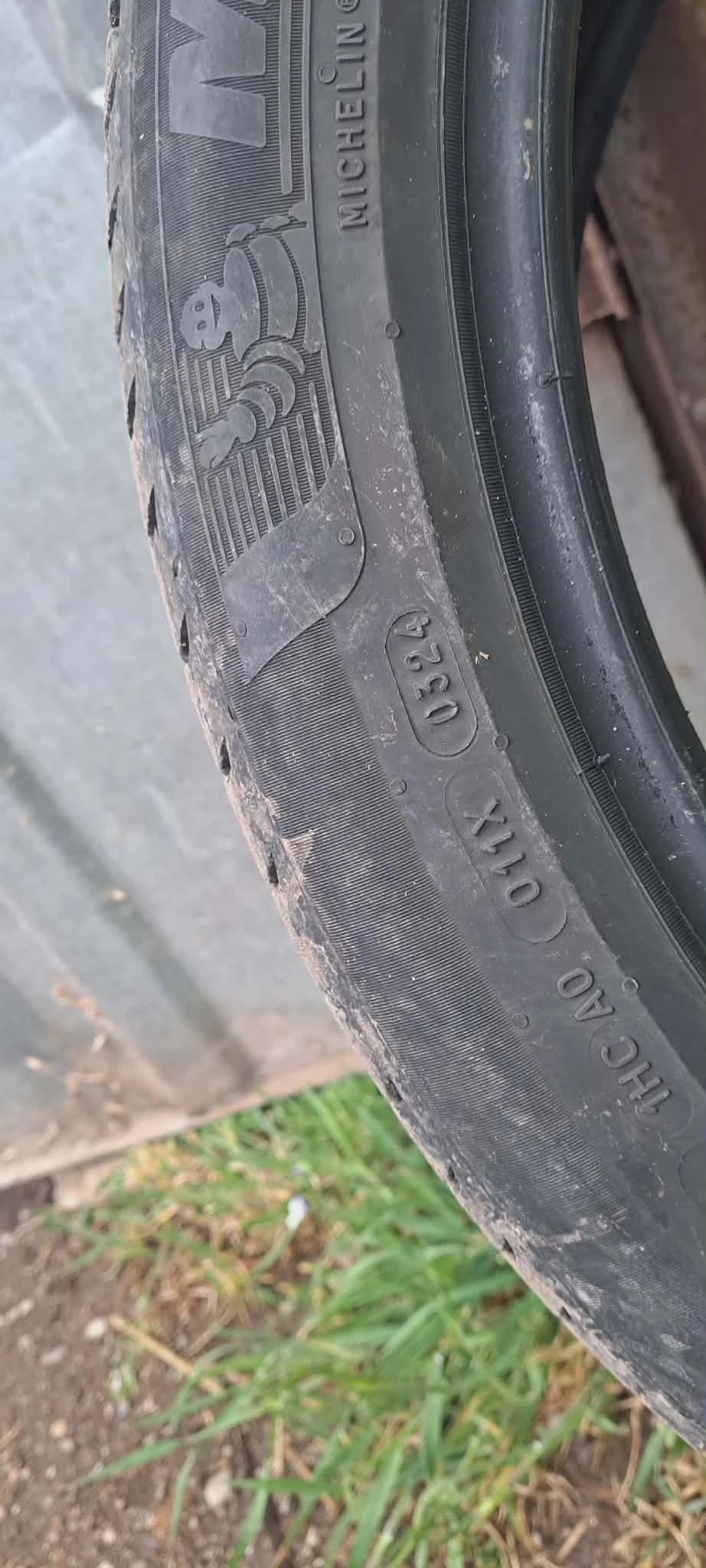 Гуми Летни 235/45R20, снимка 3 - Гуми и джанти - 54372304