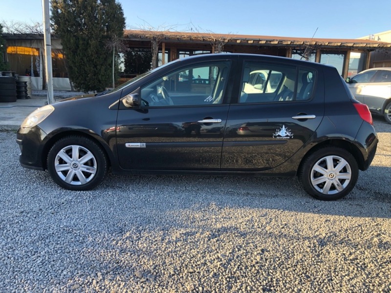 Renault Clio 1.2i, снимка 4 - Автомобили и джипове - 46362756